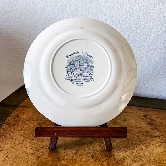 Vintage Salem China Co Olde‎ Staffordshire English Ironstone Hand Engraved Blue - Picture 6 of 6